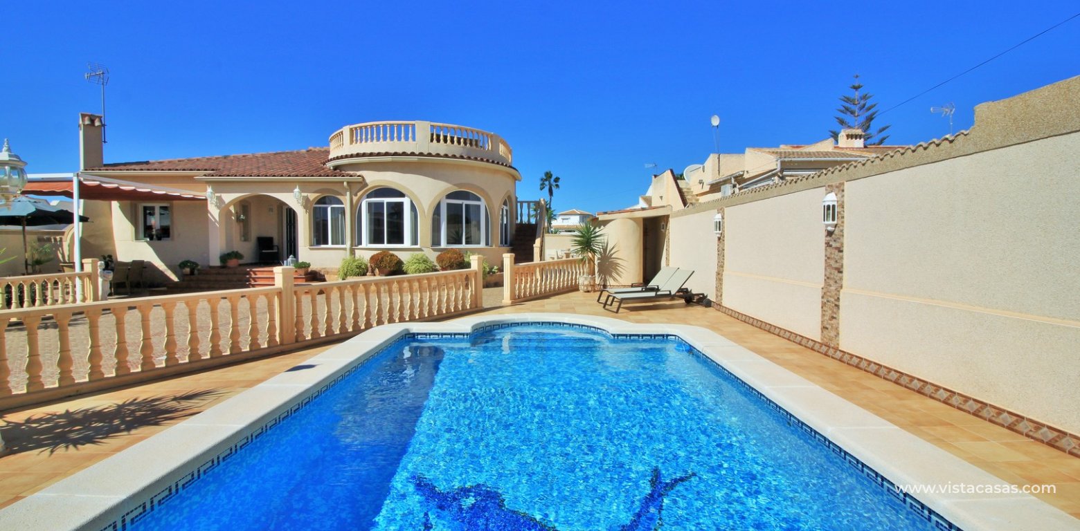 Resale - Villa - Torrevieja - La Siesta