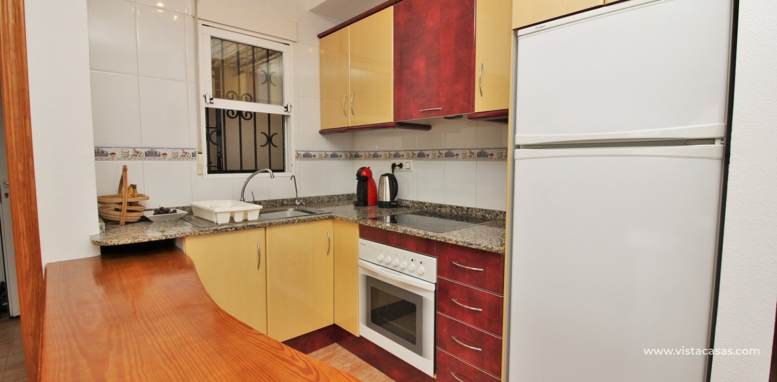 Ground floor apartment for sale La Mirada Playa Flamenca fitted kitchen