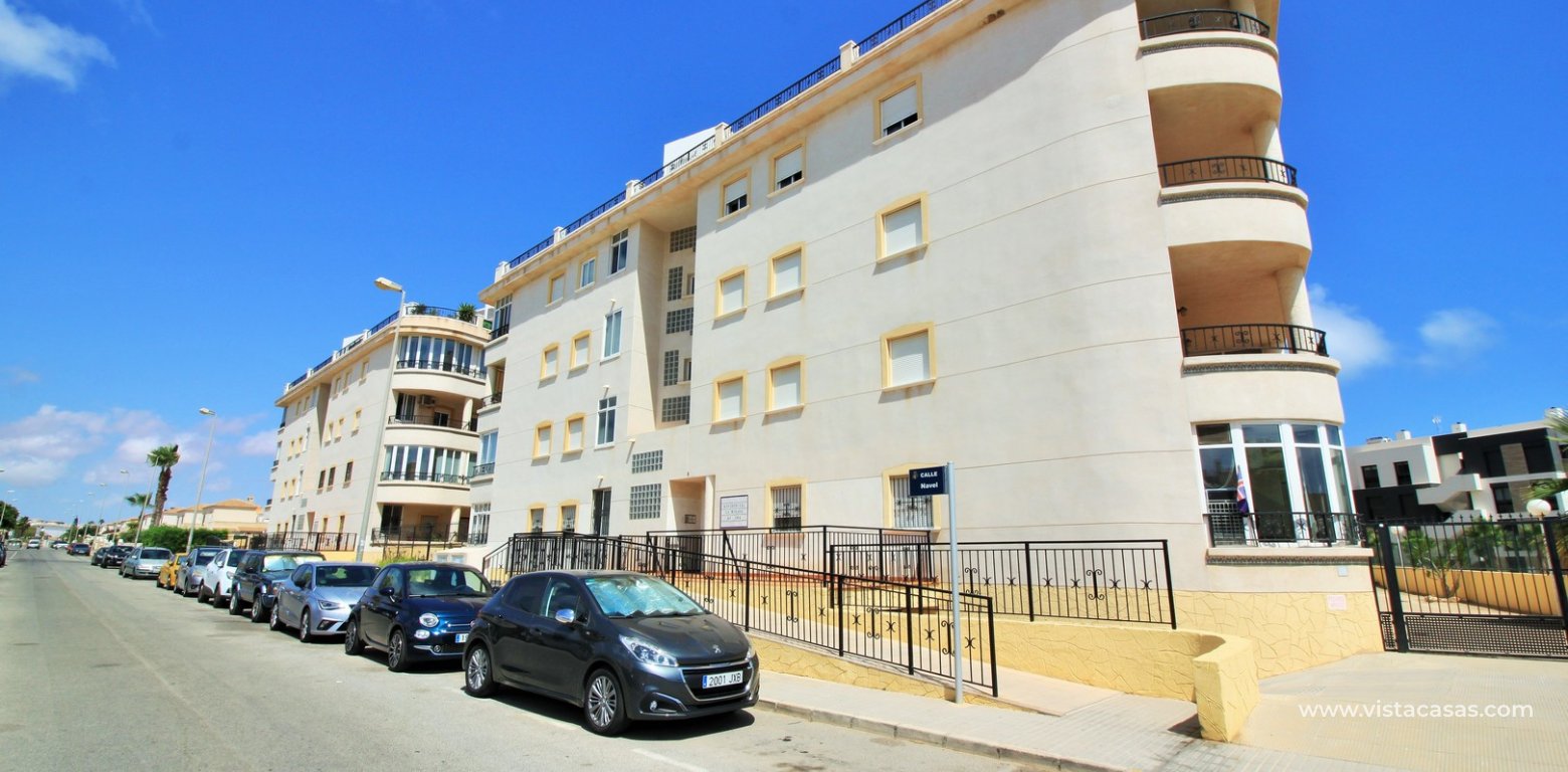 Ground floor apartment for sale La Mirada Playa Flamenca gated community