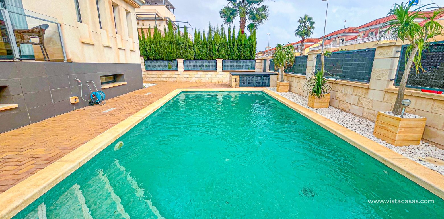 Resale - Villa - La Zenia