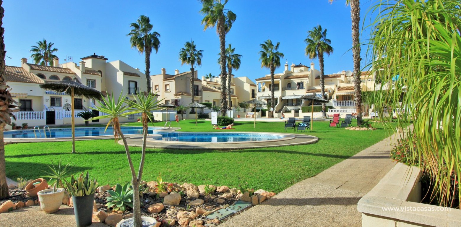 Top floor apartment for sale Montilla IV Playa Flamenca communal gardens