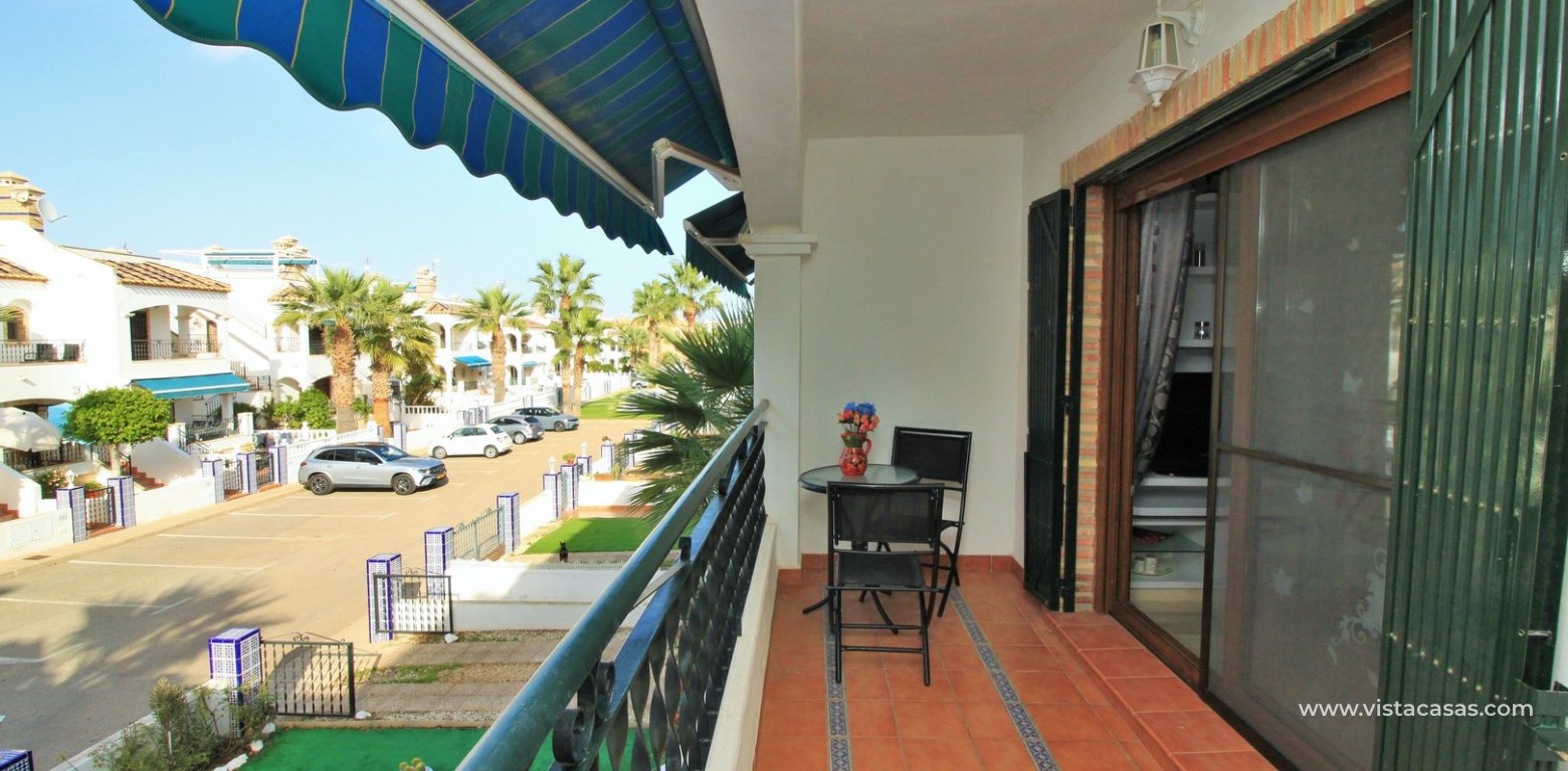 Top floor apartment for sale M3 Pau 8 Villamartin balcony