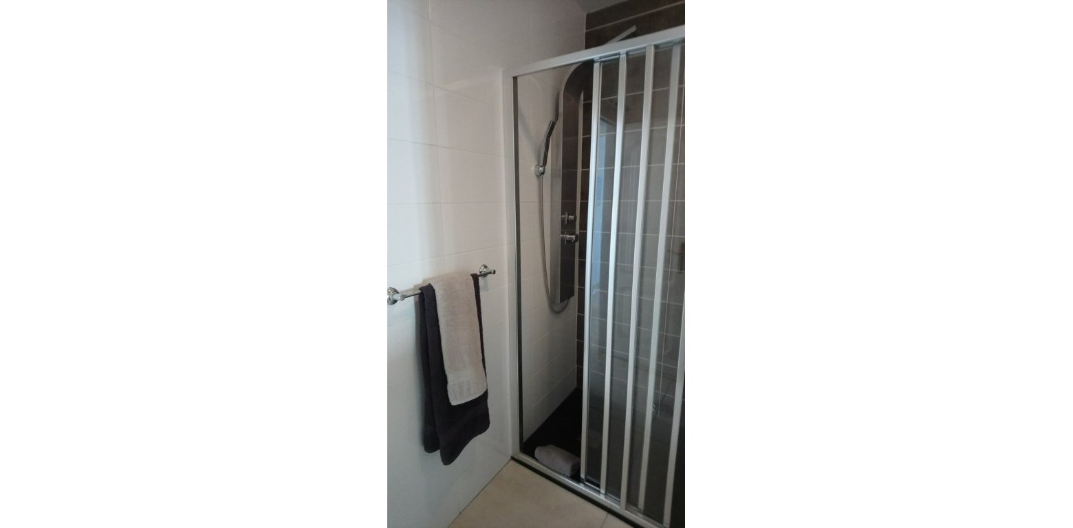 Apartment for sale in Villamartin shower room walk-in shower