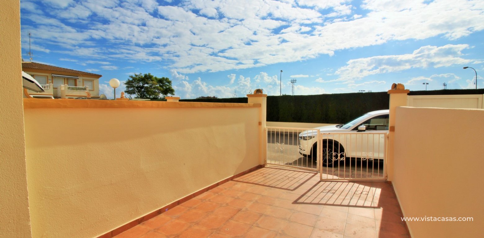 Top floor apartment for sale Sol de Mar Playa Flamenca driveway