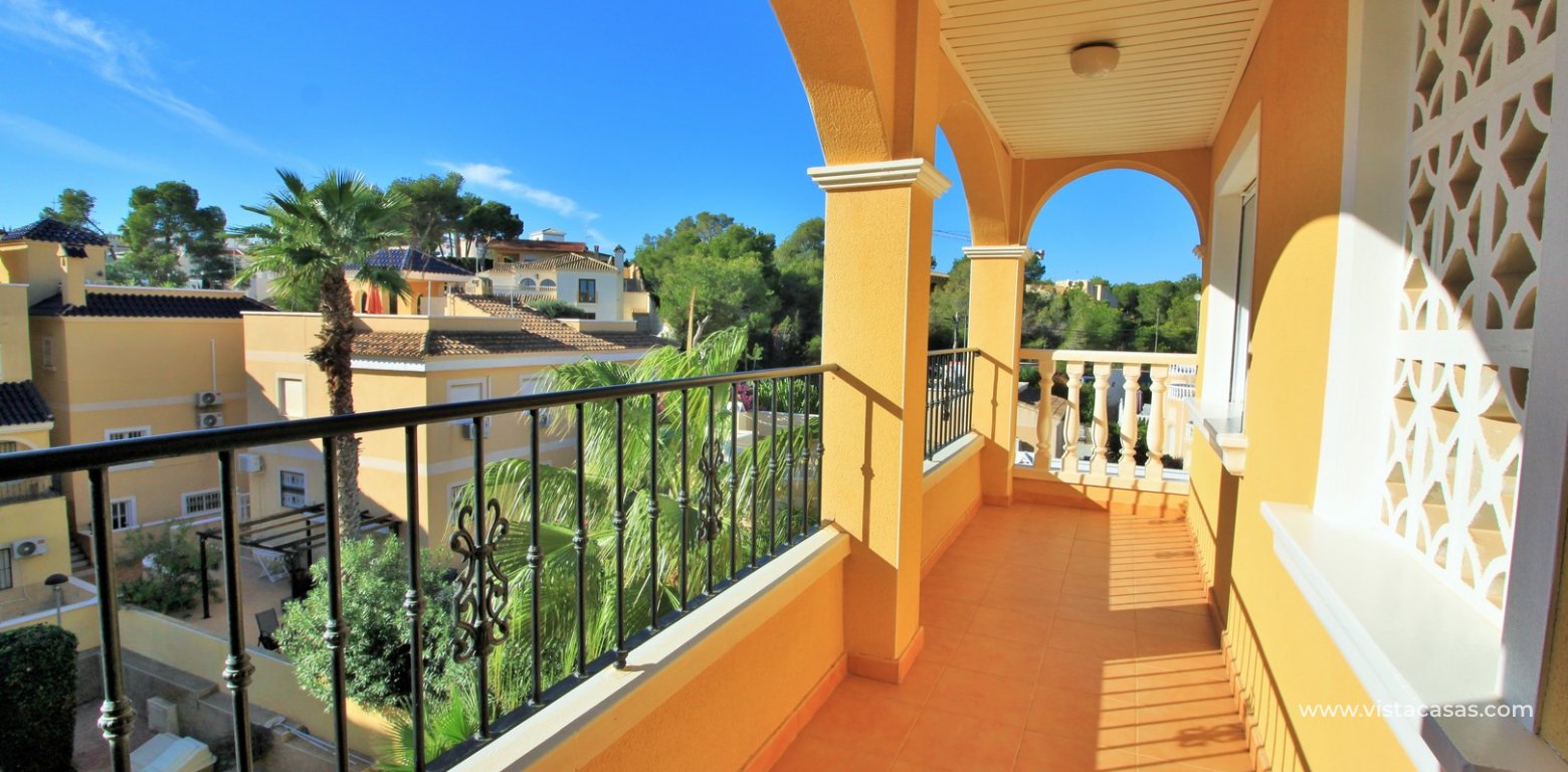 Penthouse for sale Fontana Golf II Villamartin communal terrace