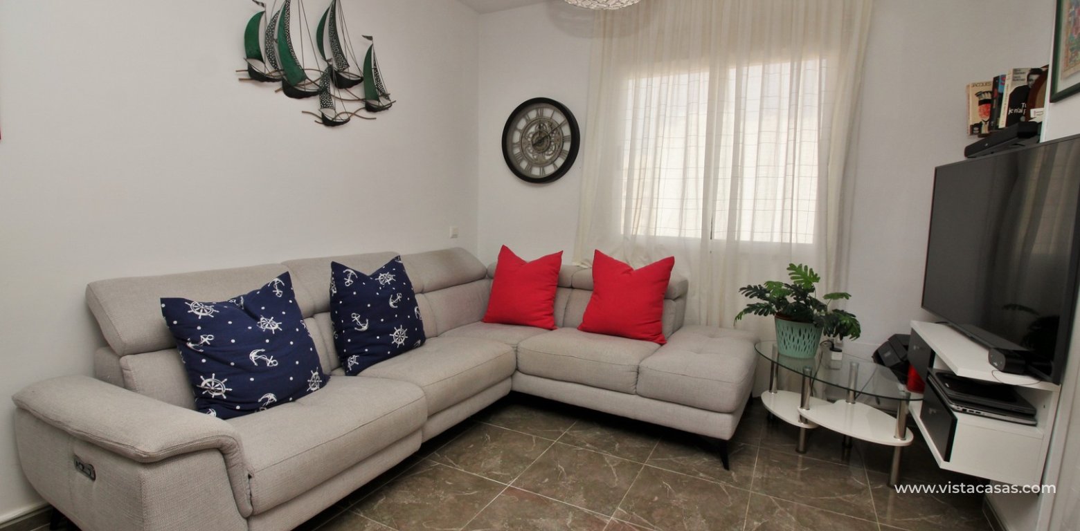 3 bedroom apartment for sale in Torrevieja living area