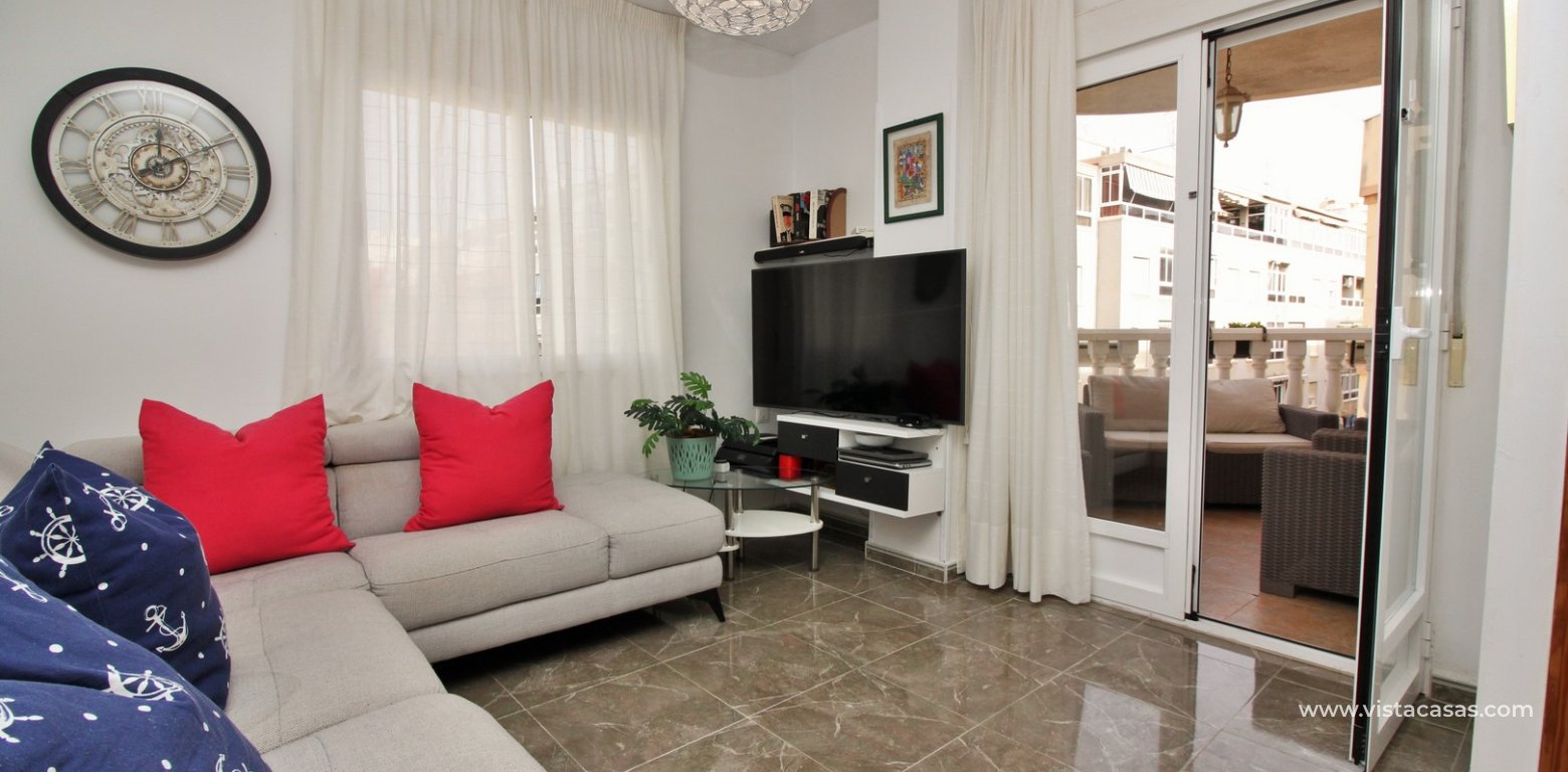 3 bedroom apartment for sale in Torrevieja living area 2