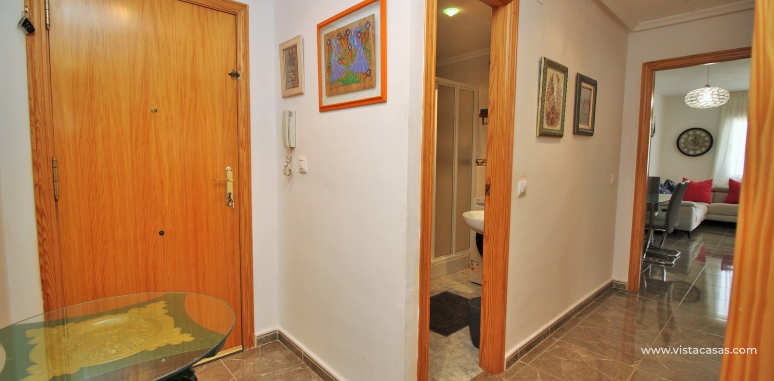 3 bedroom apartment for sale in Torrevieja hallway