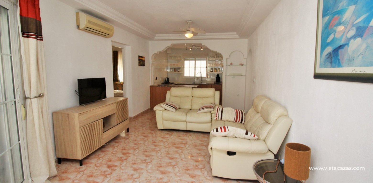 3 bedroom detached villa for sale in Villamartin Vistacasas lounge