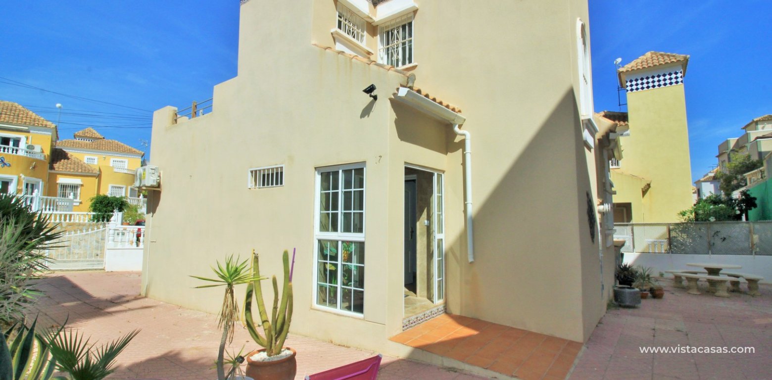 3 bedroom detached villa for sale in Villamartin Vistacasas exterior