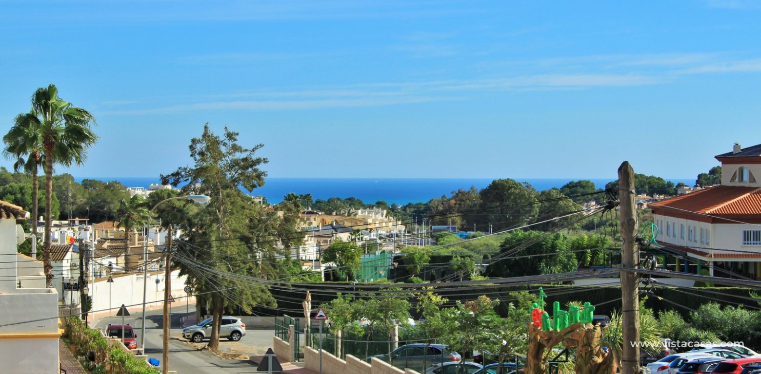 Top floor apartment for sale in El Mirador Villamartin sea view