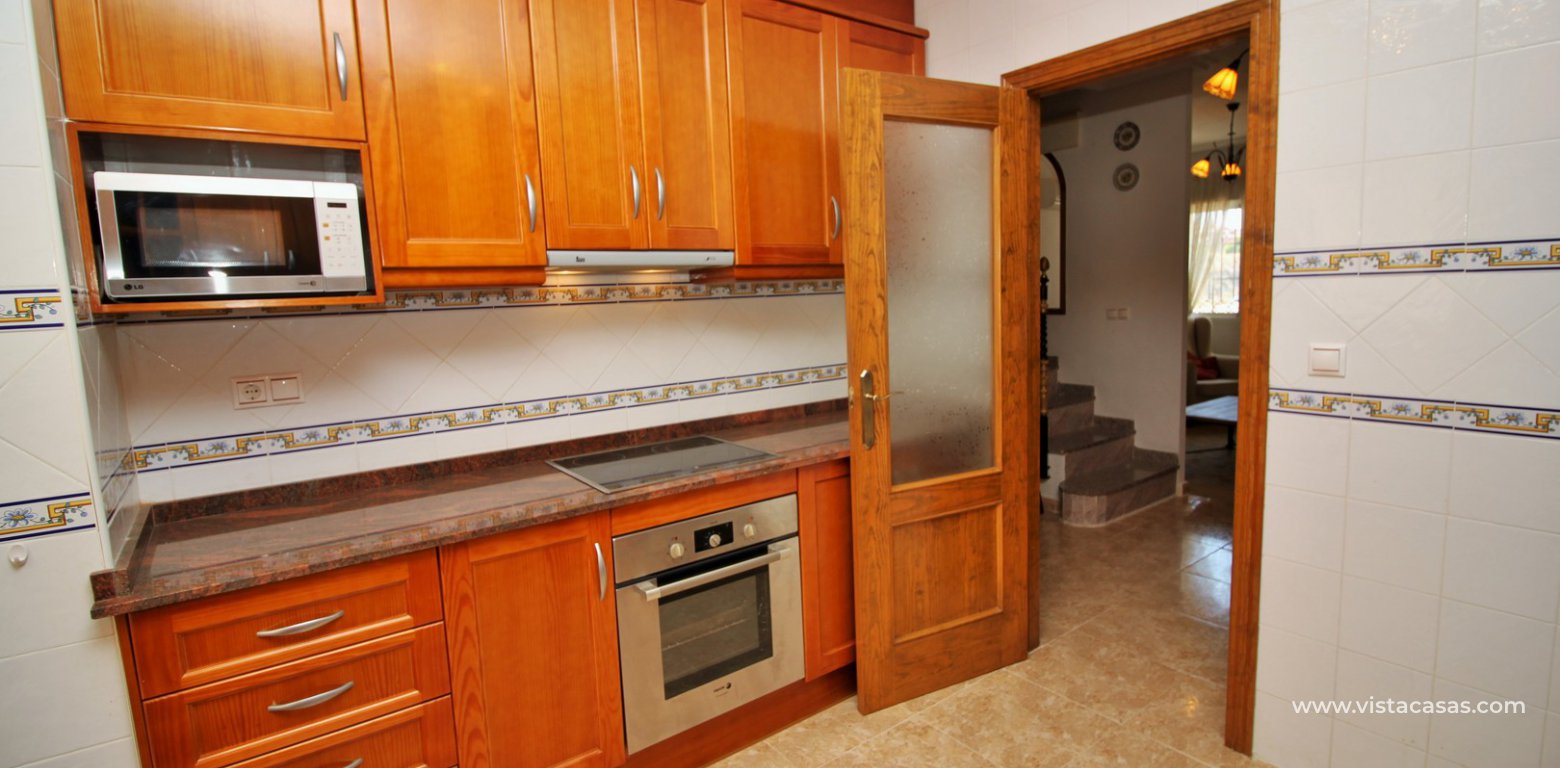 Townhouse for sale in Villamartin separate kitchen