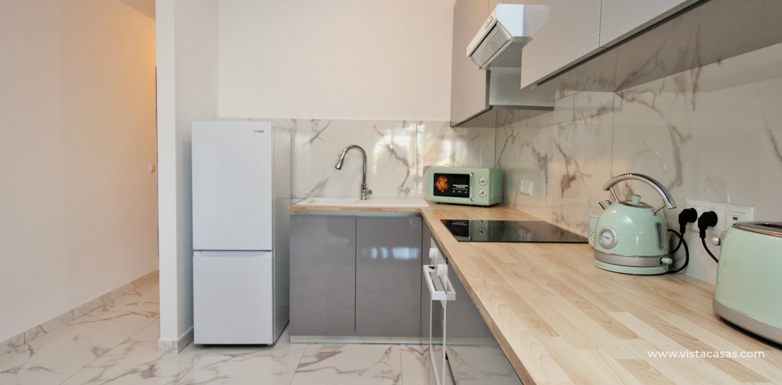 Renovated apartment for sale in the Villamartin Plaza kitchen 2