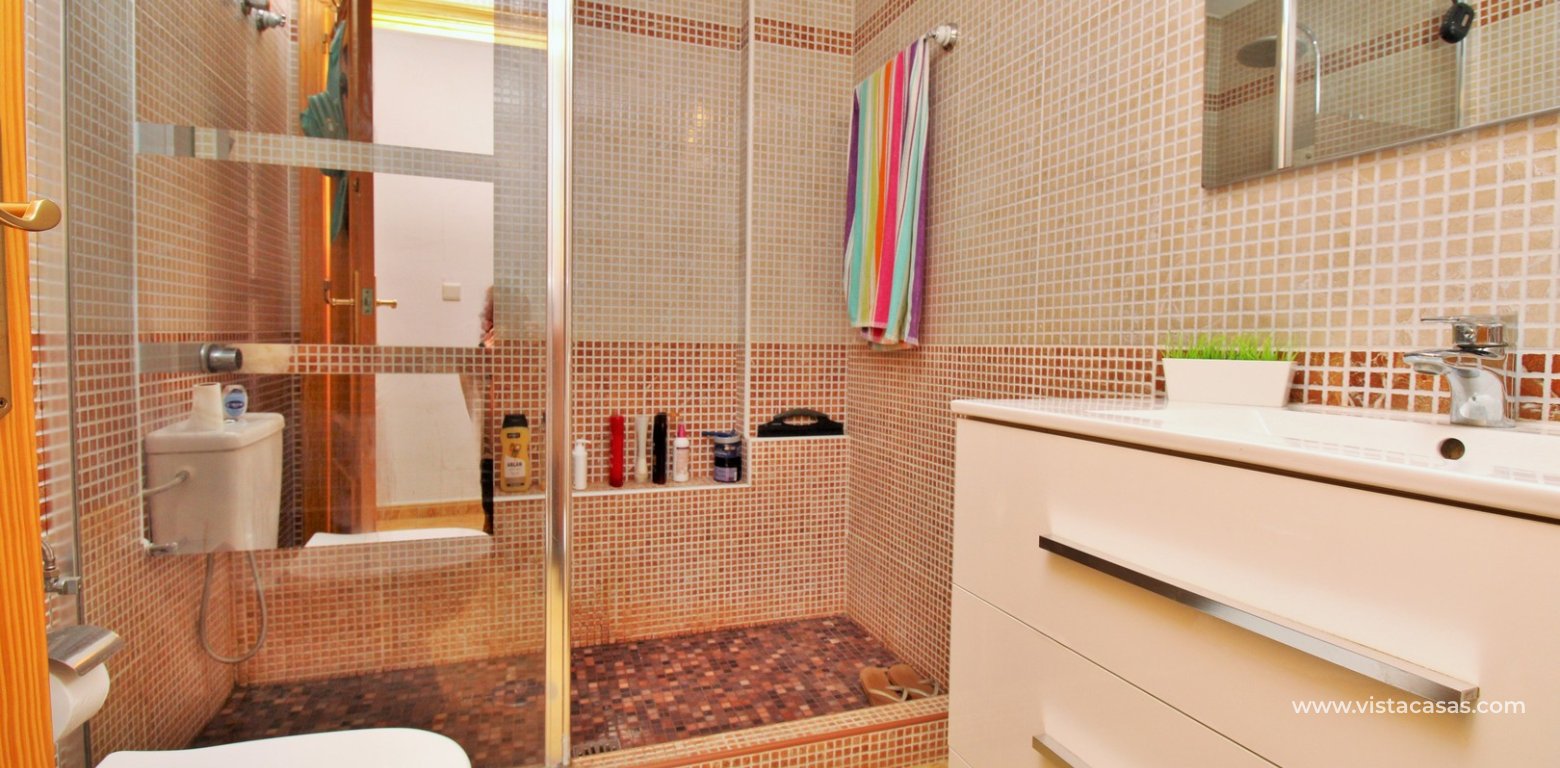 Townhouse for sale in Amapolas VII Playa Flamenca bathroom