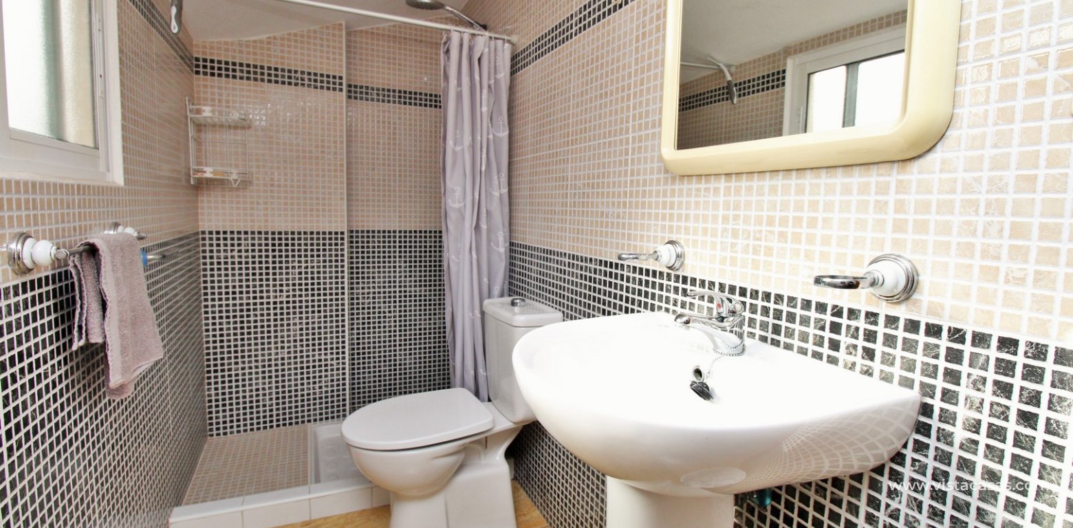 Townhouse for sale in Amapolas VII Playa Flamenca en-suite bathroom