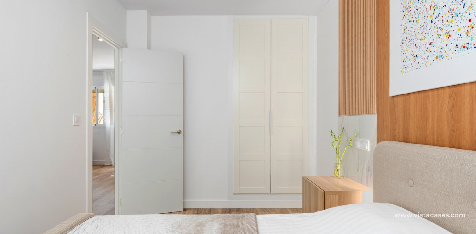 Ground floor apartment for sale R3 Punta Prima La Ciñuelica master bedroom fitted wardrobes