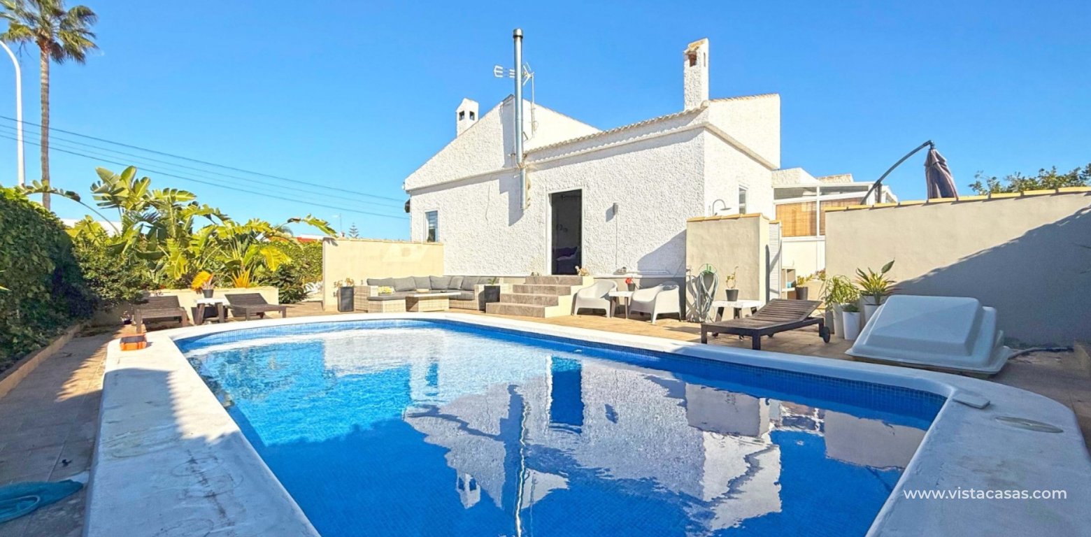 Resale - Villa - Torrevieja - La Siesta