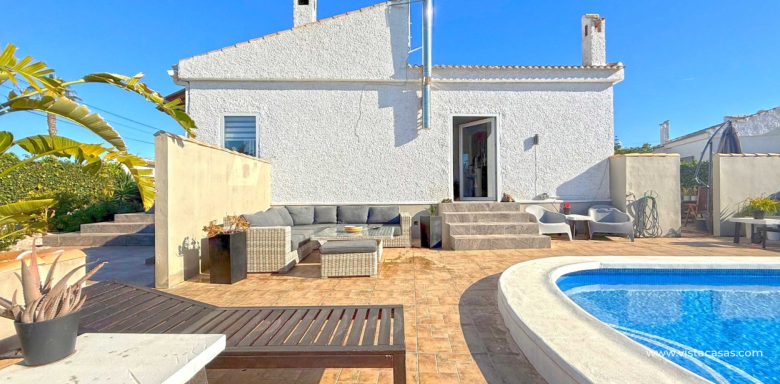 Resale - Villa - Torrevieja - La Siesta