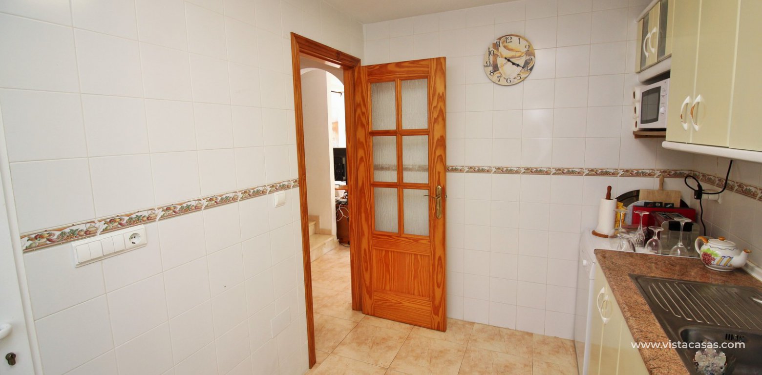 Townhouse for sale in Campoamor kitchen 2