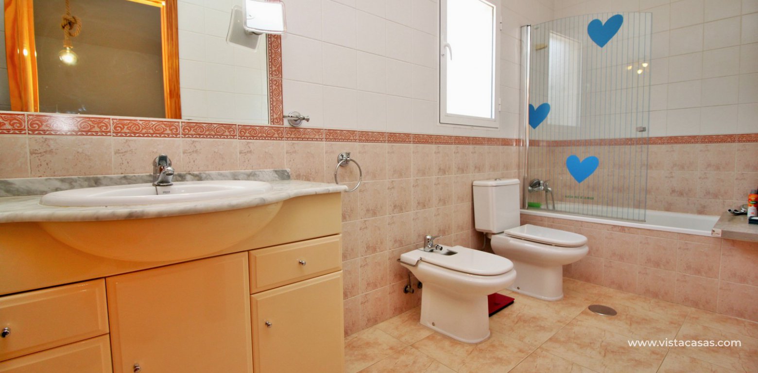 Townhouse for sale in Campoamor family bathroom