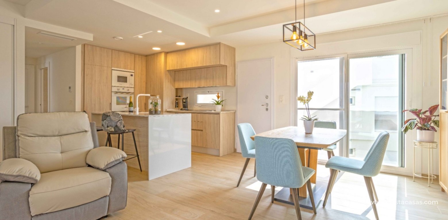 Resale - Apartment - Villamartin