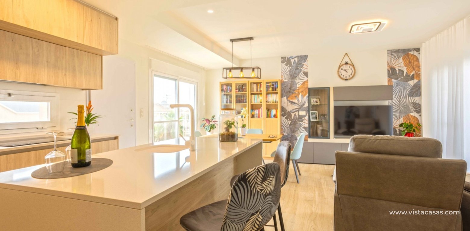 Resale - Apartment - Villamartin