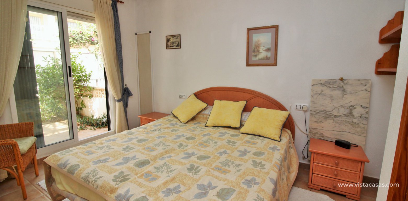 Bungalow for sale in Villamartin master bedroom