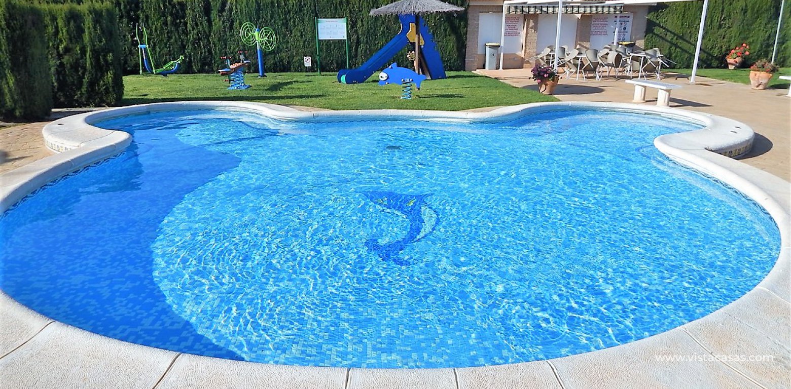 Bungalow for sale in Villamartin swimming pool