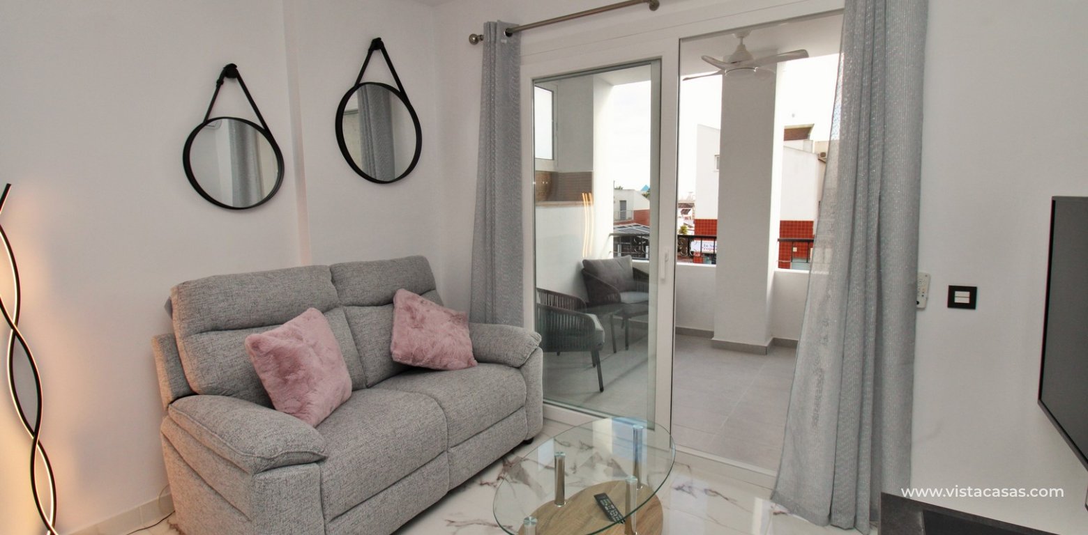 Renovated apartment for sale in the Villamartin Plaza living area 2