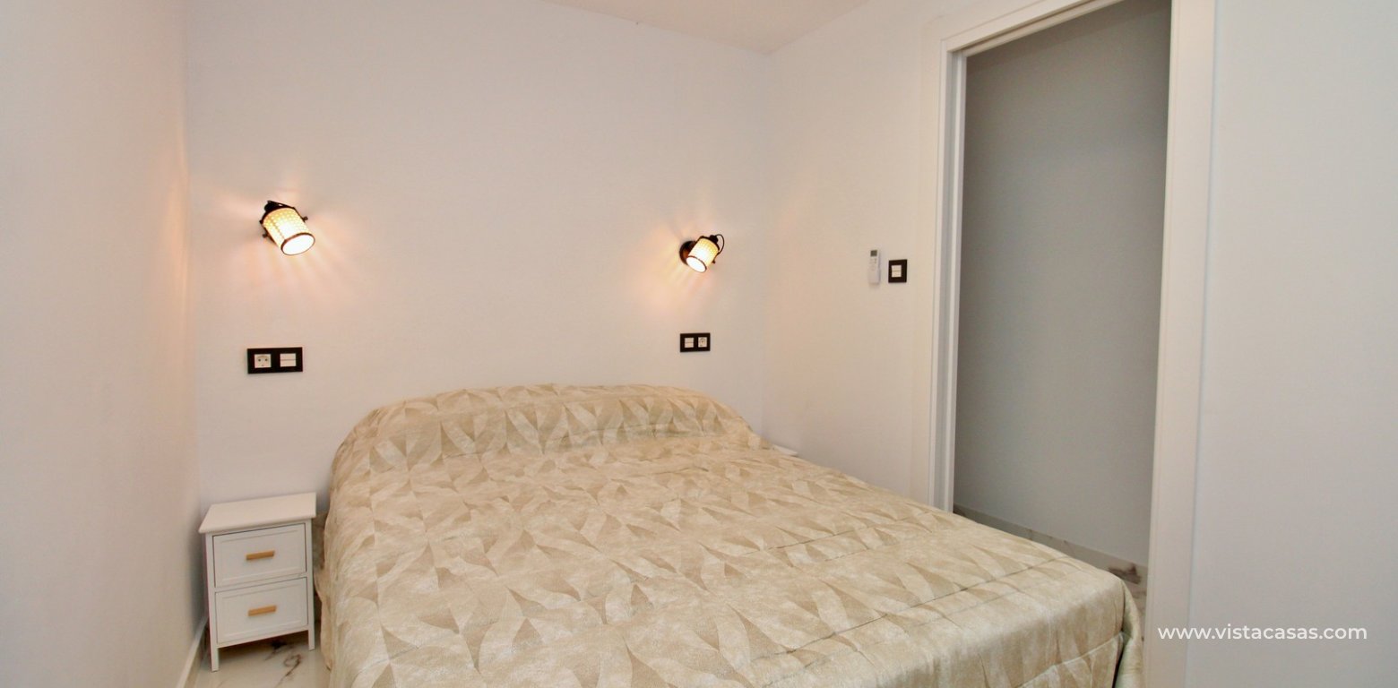 Renovated apartment for sale in the Villamartin Plaza bedroom