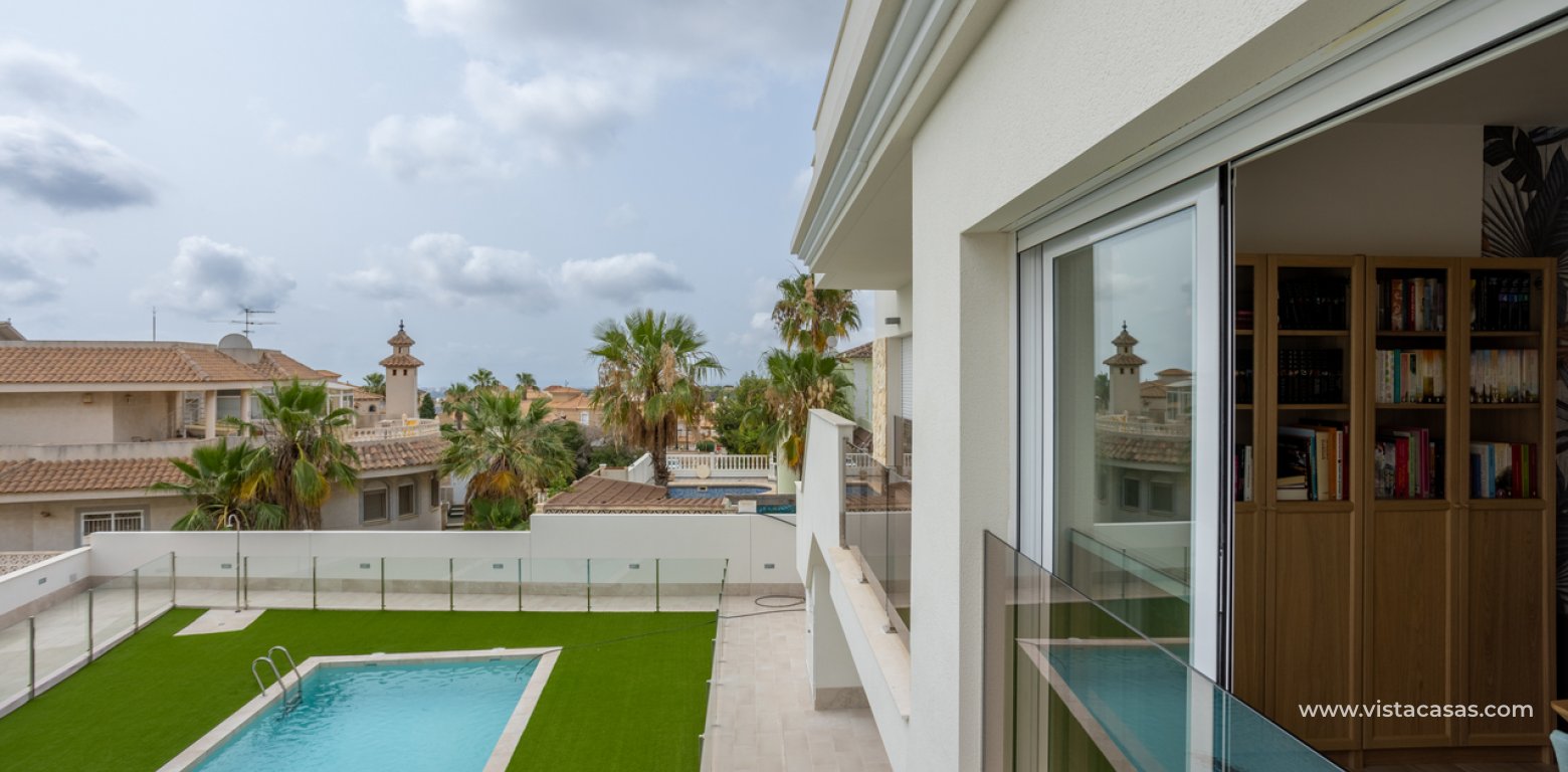 Resale - Apartment - Villamartin