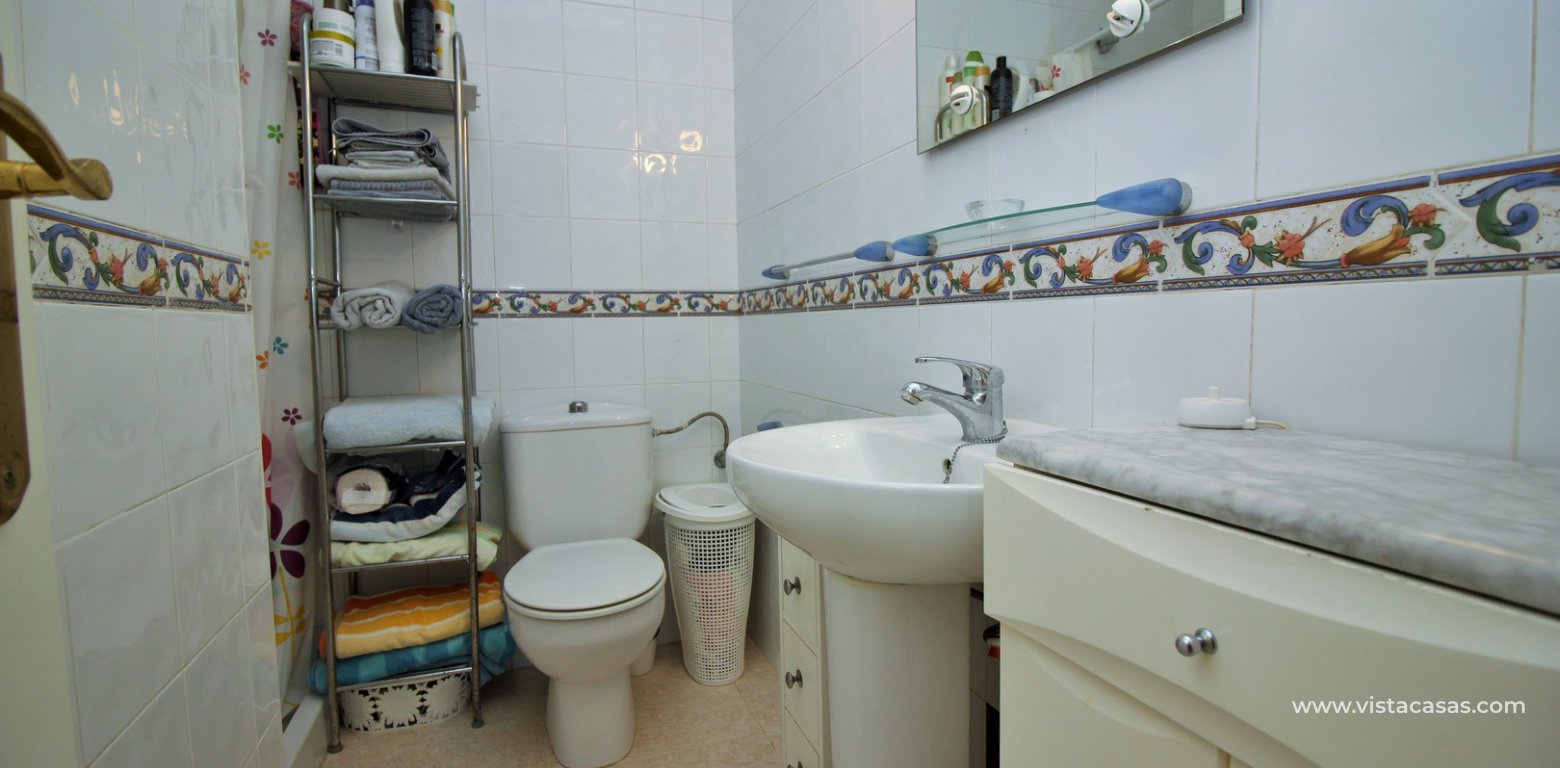 Townhouse for sale in Villamartin underbuild shower room