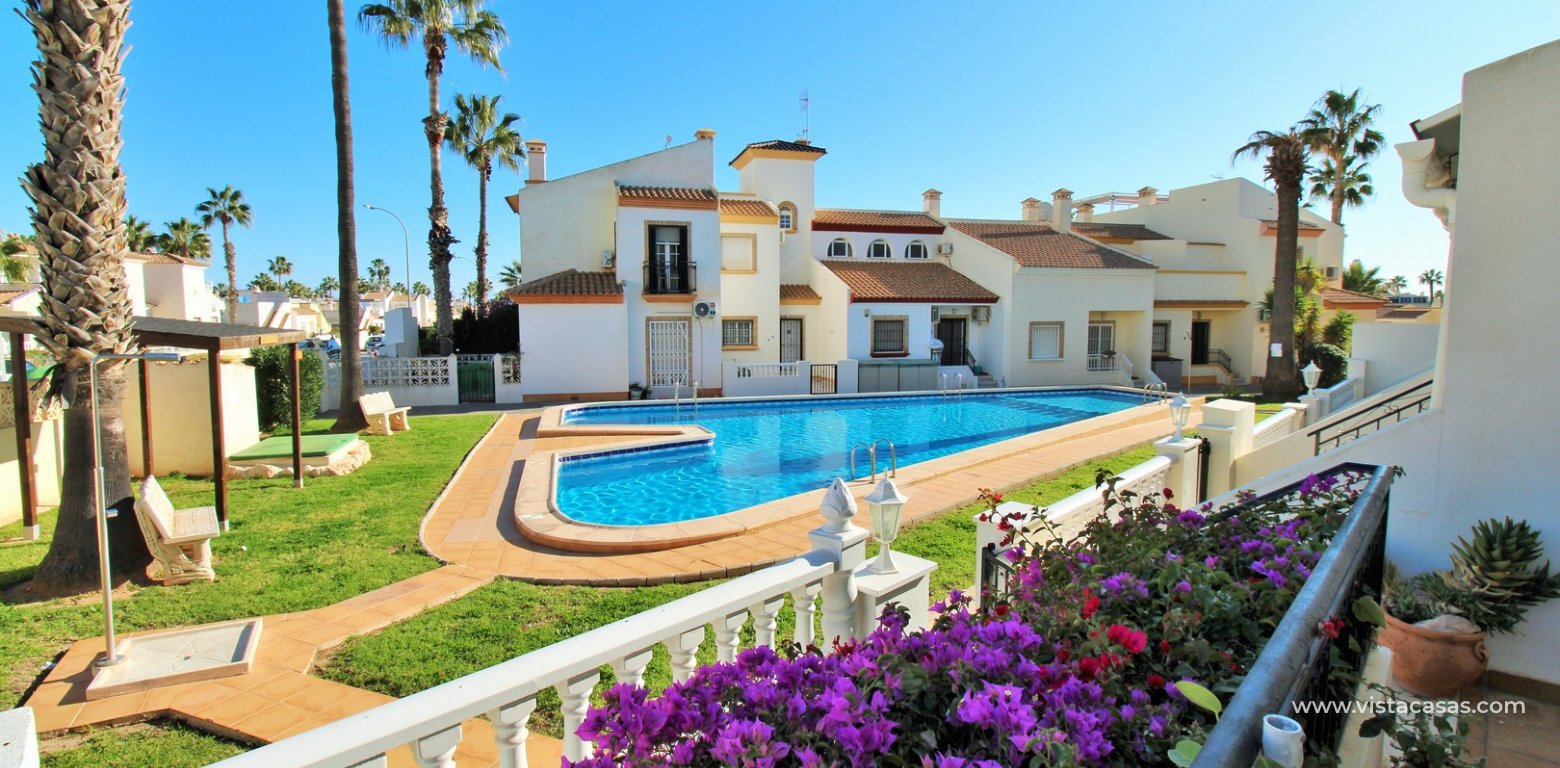 Ground floor apartment for sale Montilla Playa Flamenca overlooking the pool