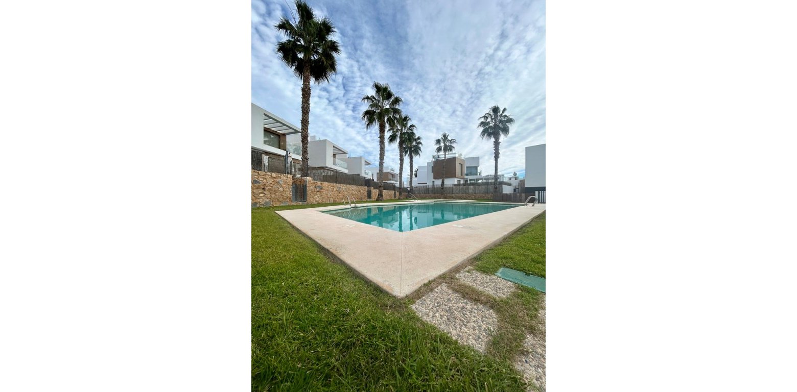 Resale - Villa - Villamartin - PAU 8