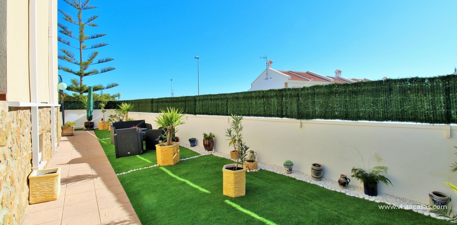 Townhouse for sale in Res. Paola IV, San Miguel de las Salinas garden 4