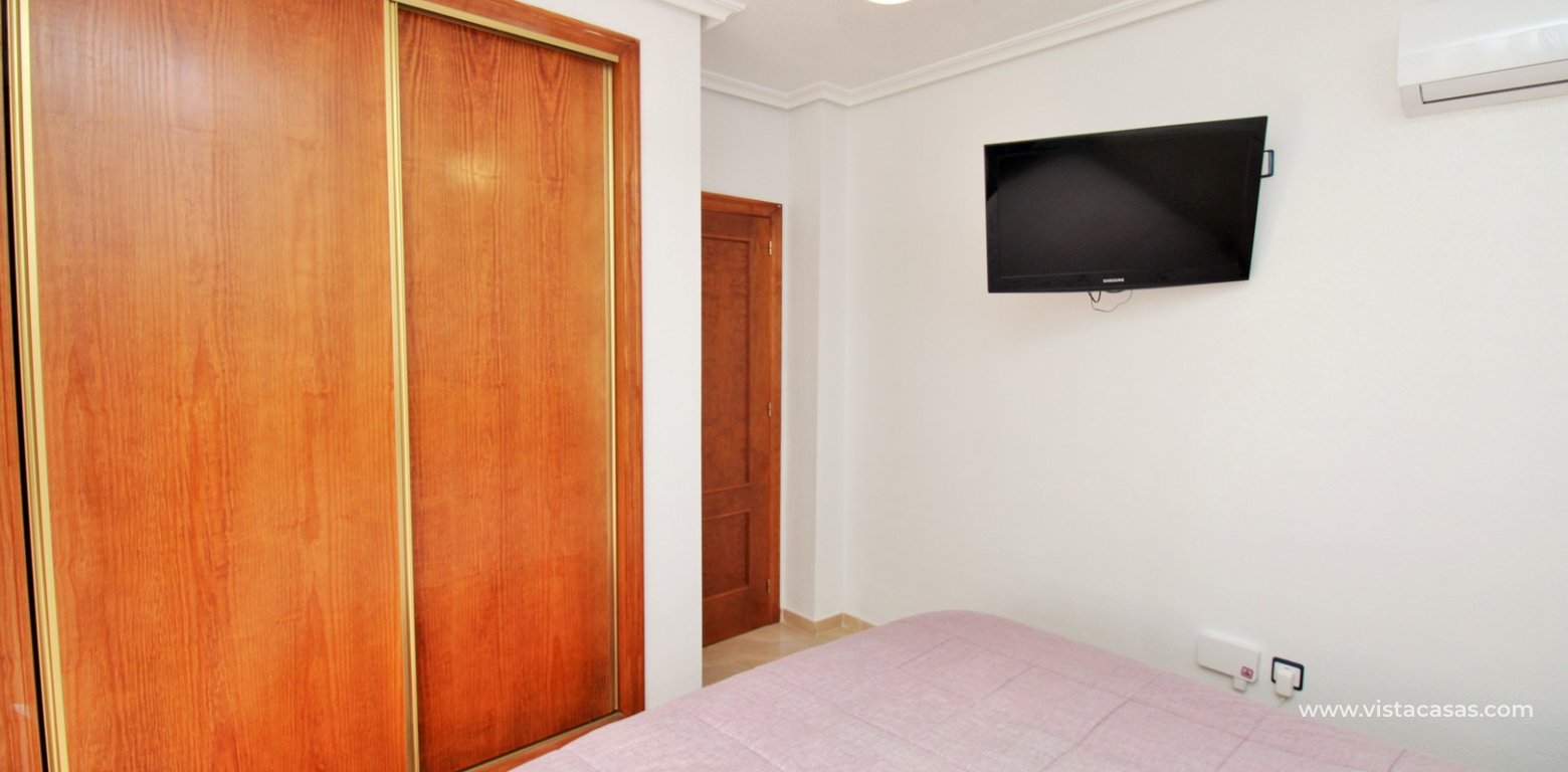 Townhouse for sale in Res. Paola IV, San Miguel de las Salinas master bedroom fitted wardrobes