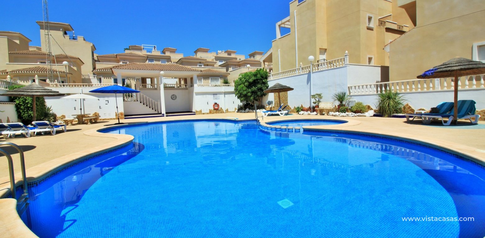 Townhouse for sale in Res. Paola IV, San Miguel de las Salinas underbuild community pool