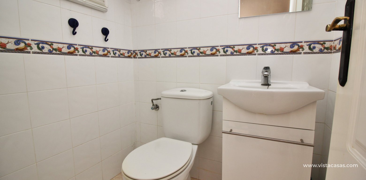 Townhouse for sale in Villamartin downstairs wc