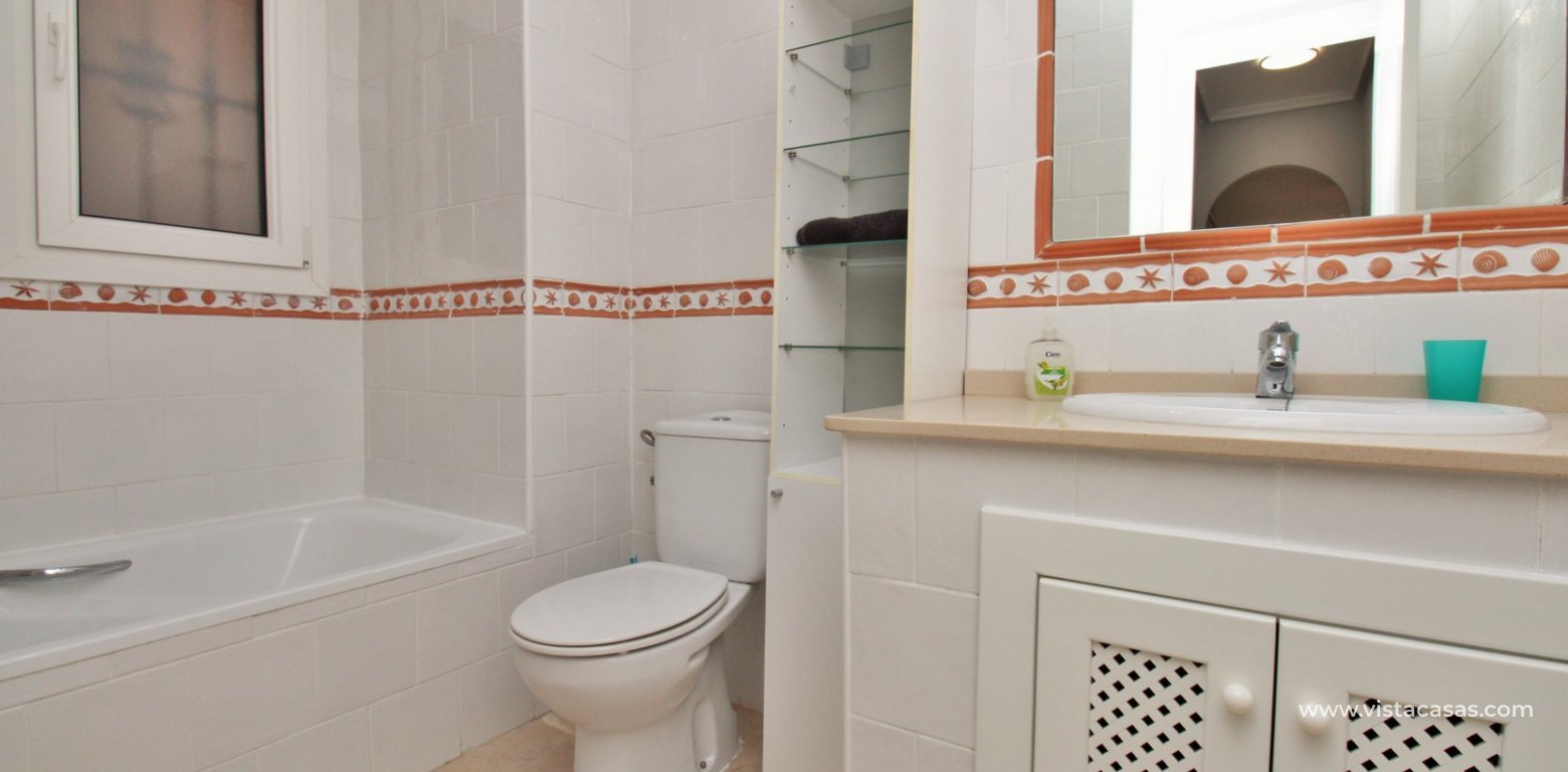 Ground floor apartment for sale Jumilla III bathroom