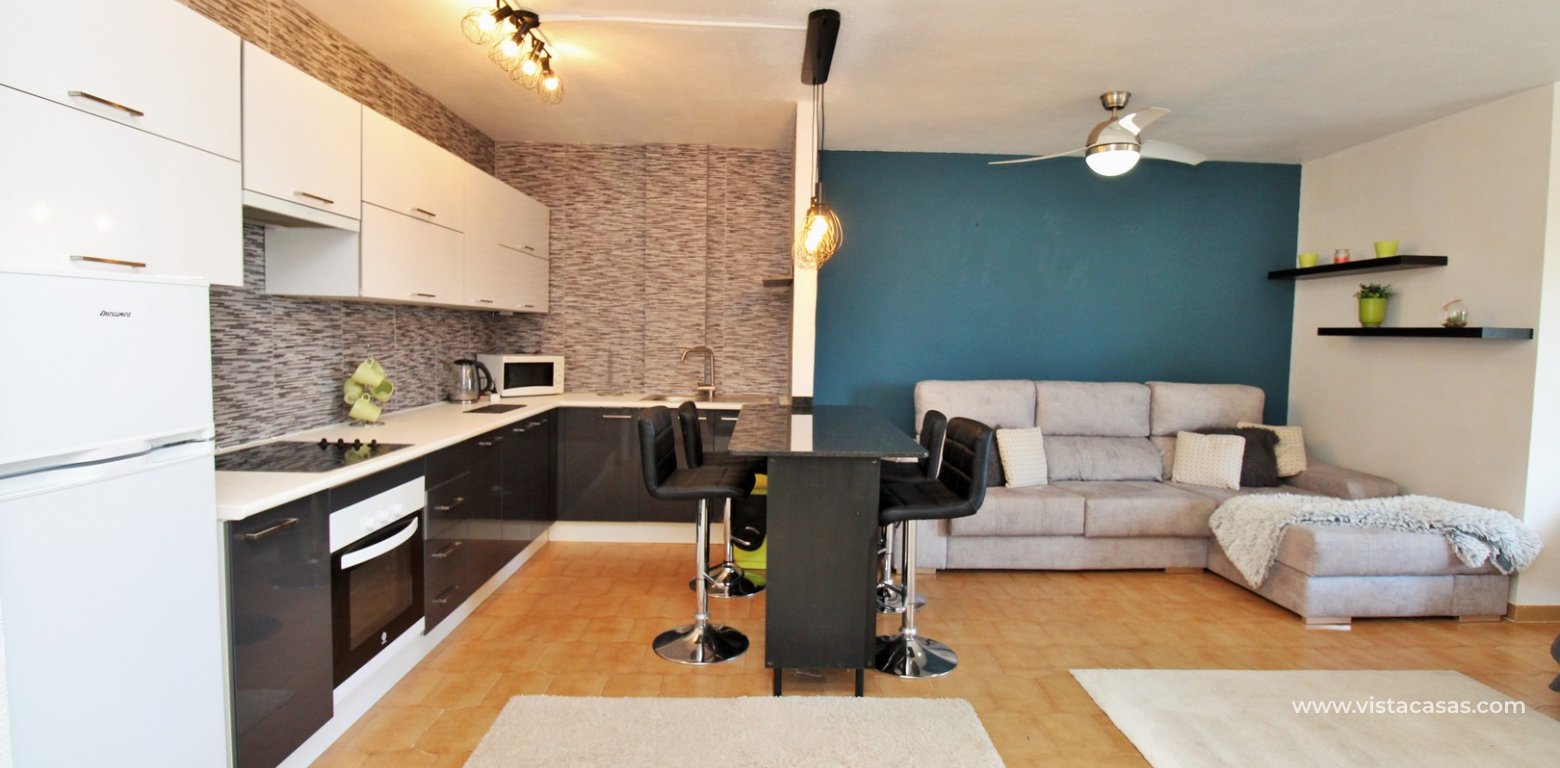 2 bedroom apartment for sale in the Villamartin Plaza living area