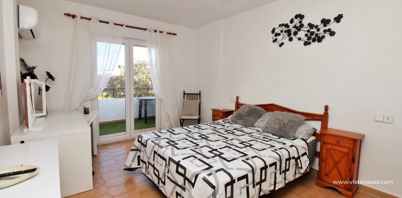 2 bedroom apartment for sale in the Villamartin Plaza master bedroom