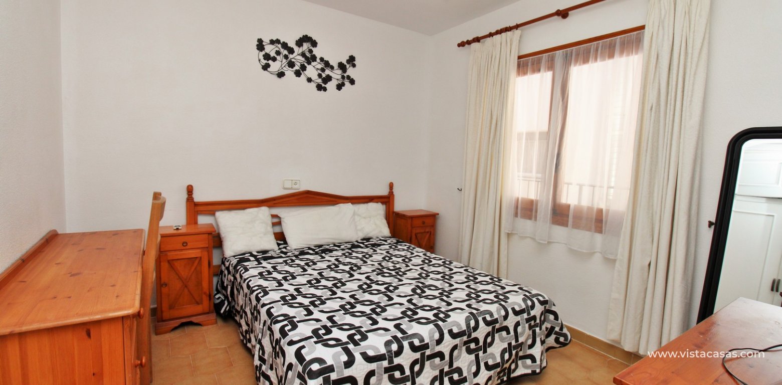 2 bedroom apartment for sale in the Villamartin Plaza double bedroom