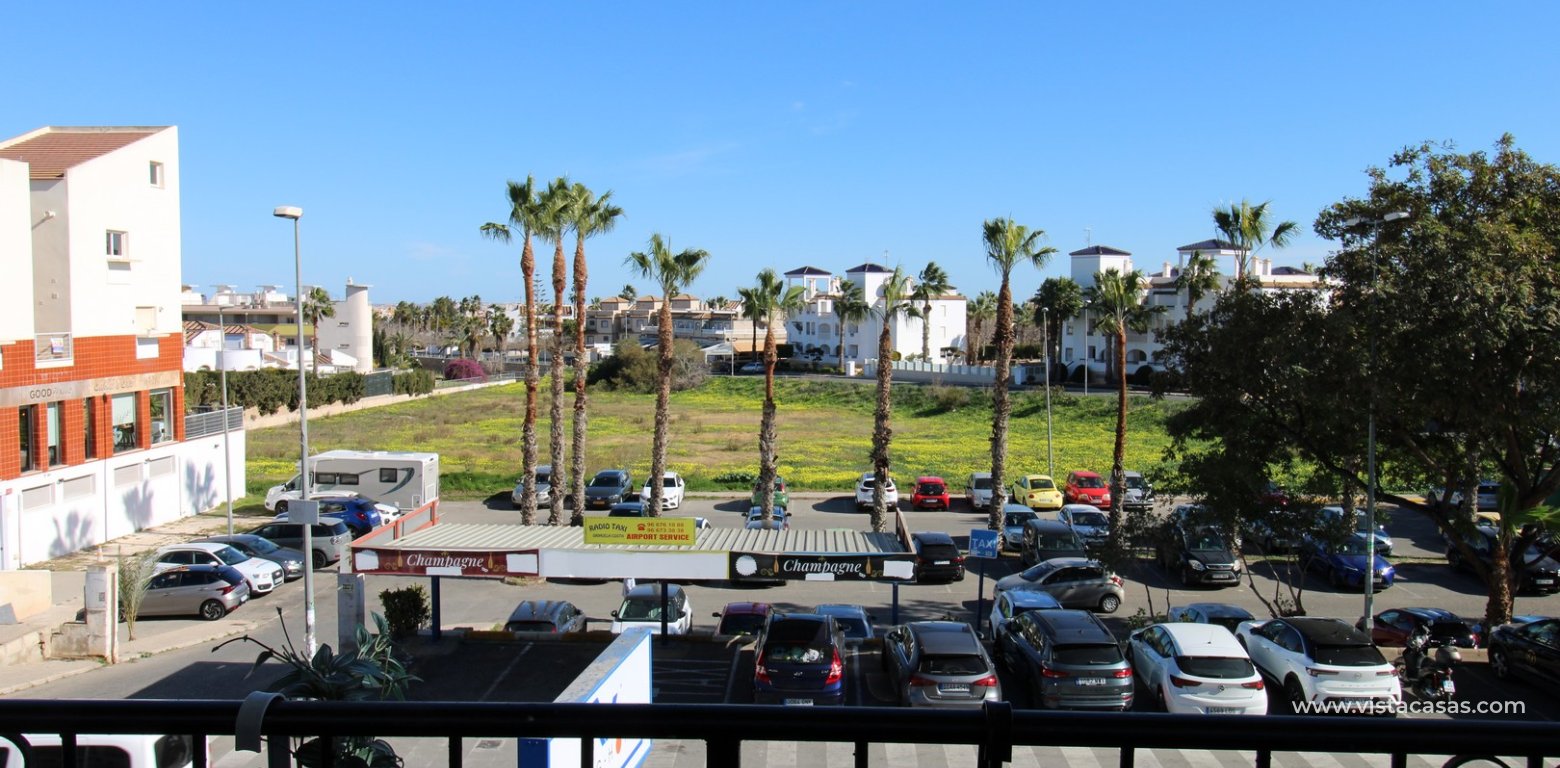 2 bedroom apartment for sale in the Villamartin Plaza view