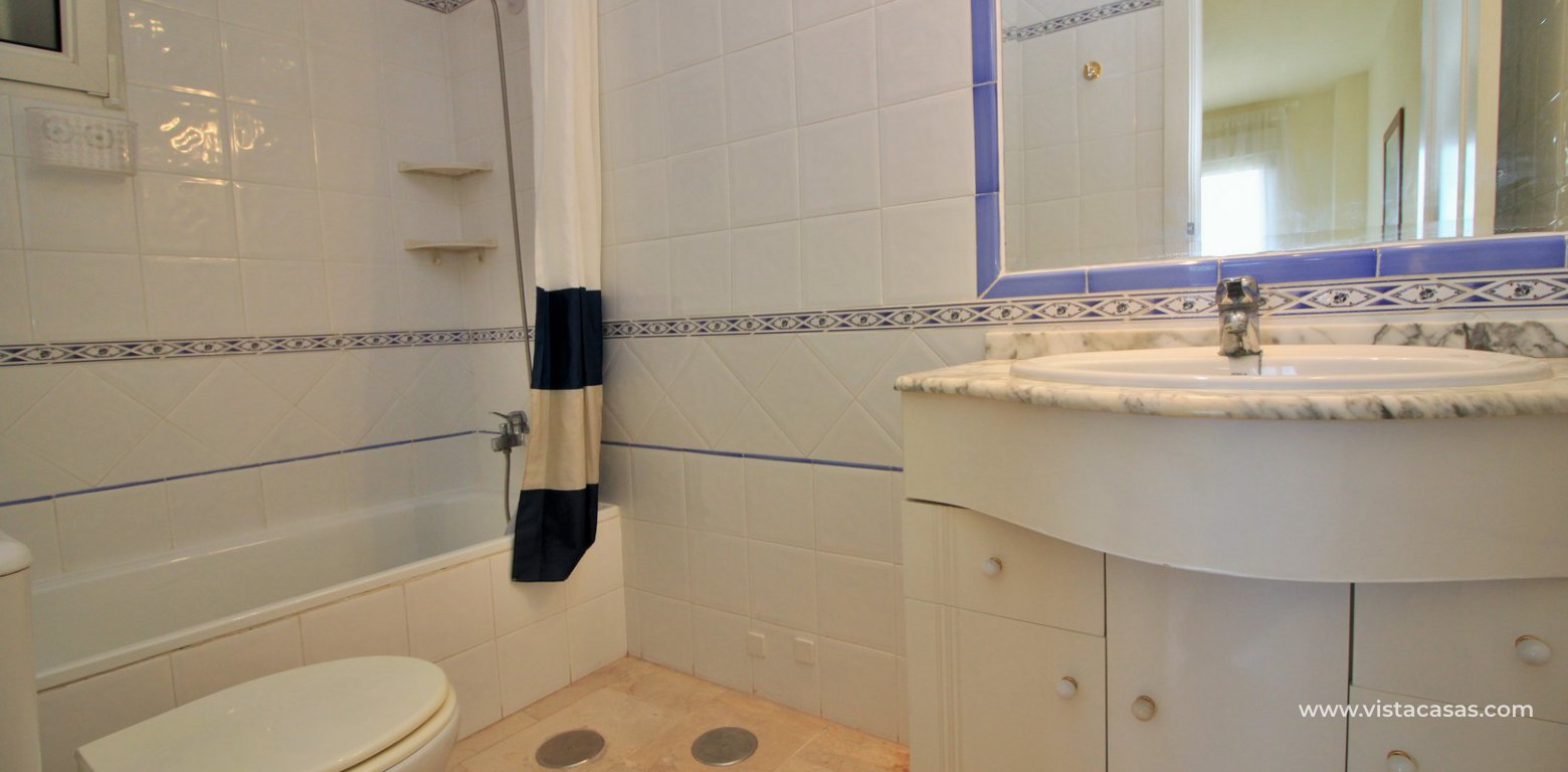 Apartment for sale in Campoamor en-suite bathroom