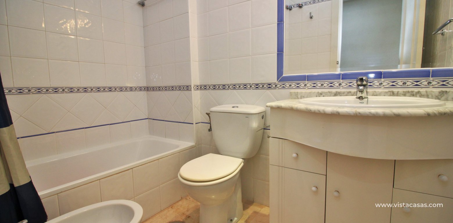 Apartment for sale in Campoamor bathroom