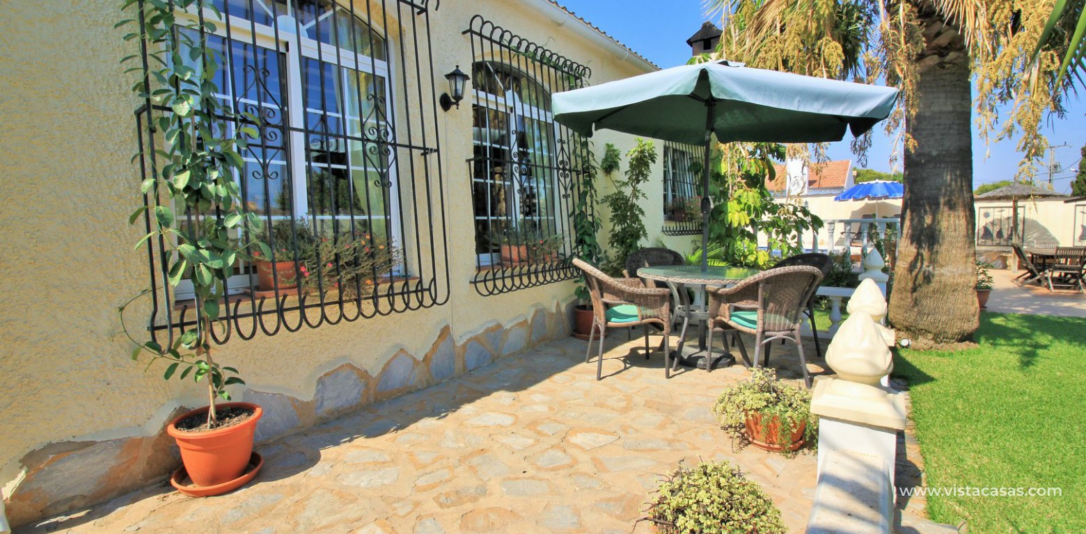 Villa for sale in Monte Zenia front terrace