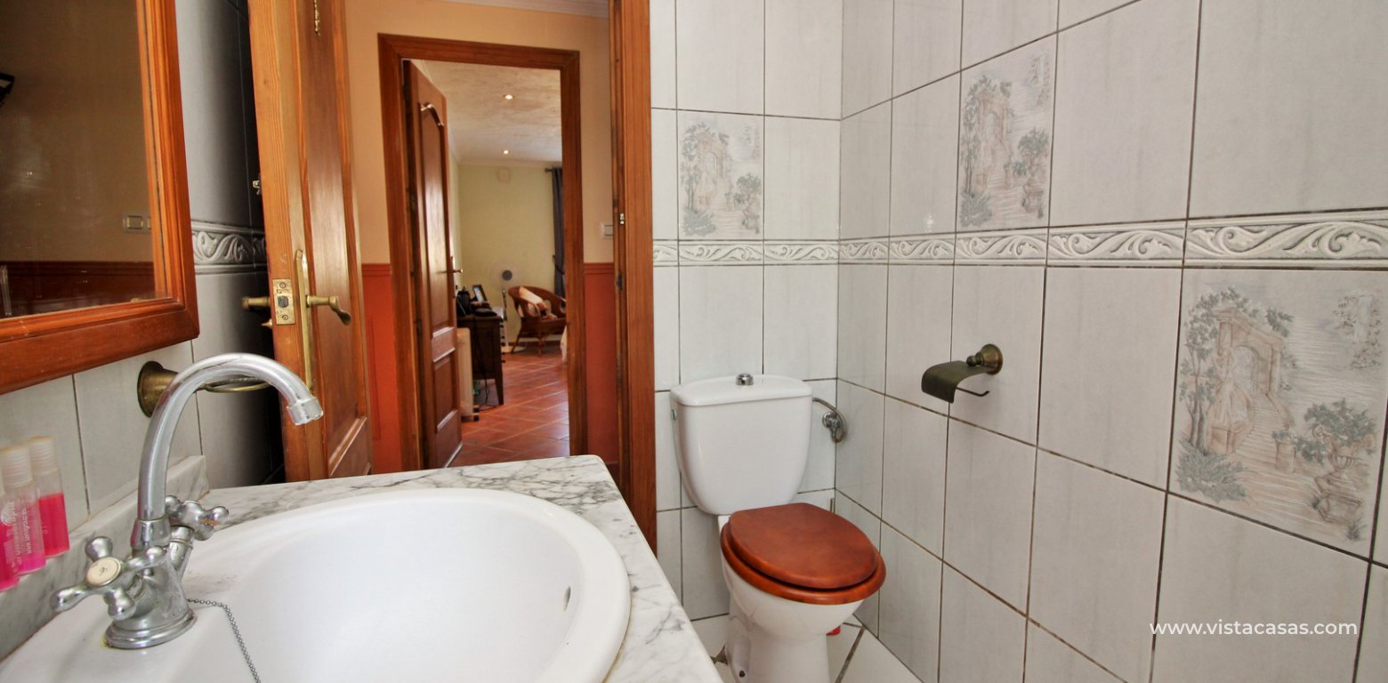 Villa for sale in Monte Zenia bathroom 2