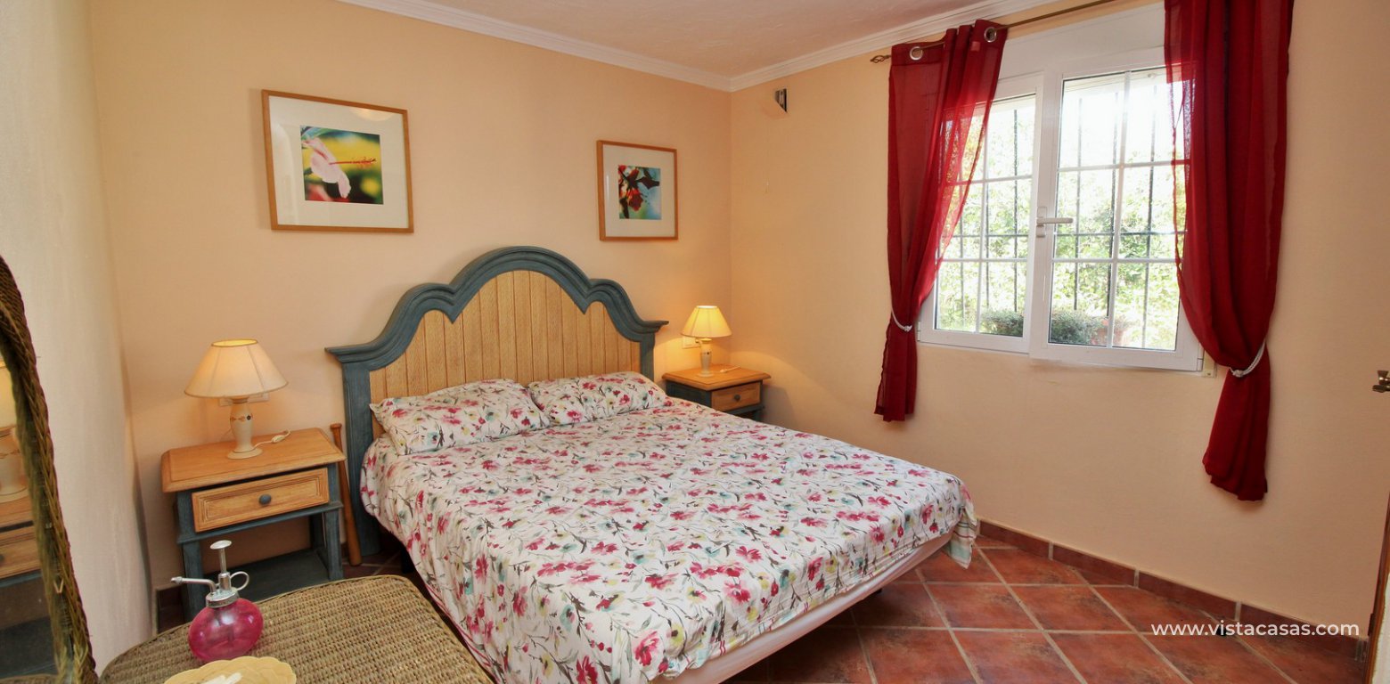 Villa for sale in Monte Zenia double bedroom