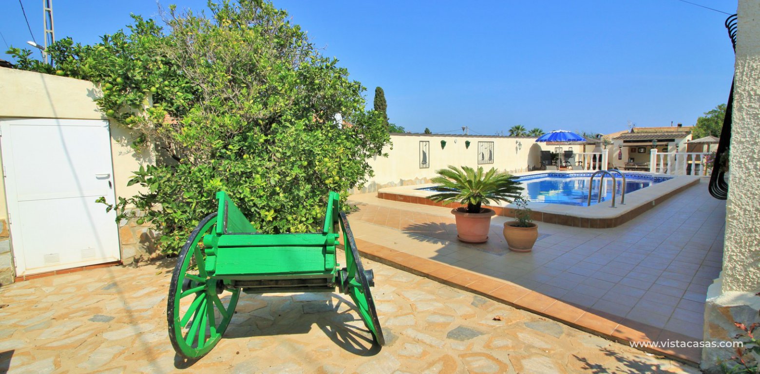 Villa for sale in Monte Zenia garden 4