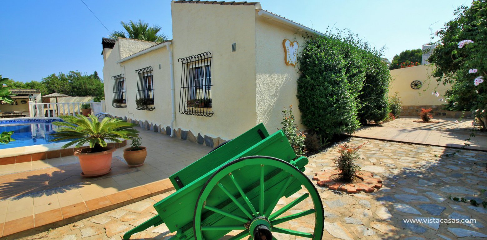 Villa for sale in Monte Zenia garden 5